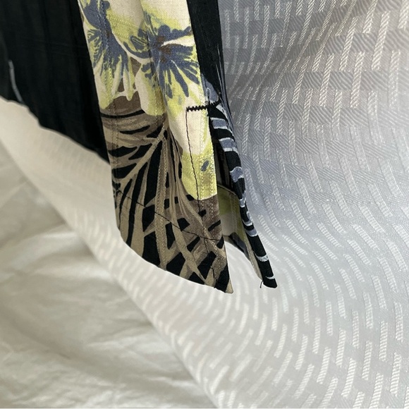 Geoffrey Beene 100% Silk Hawaiian Button Up Short Sleeve Black Tan Floral Small - Picture 6 of 10